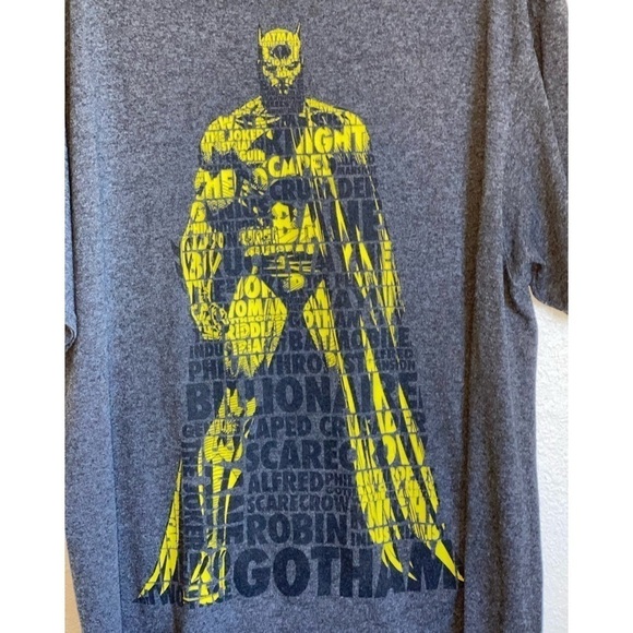 🌻 DC Comics Batman. Size Large GUC - Picture 5 of 6